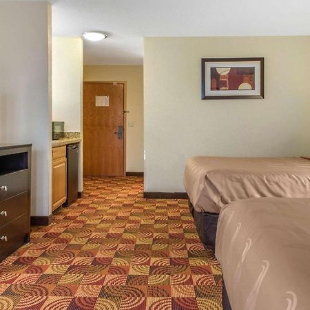 Quality Inn Bloomington Near University Экстерьер фото