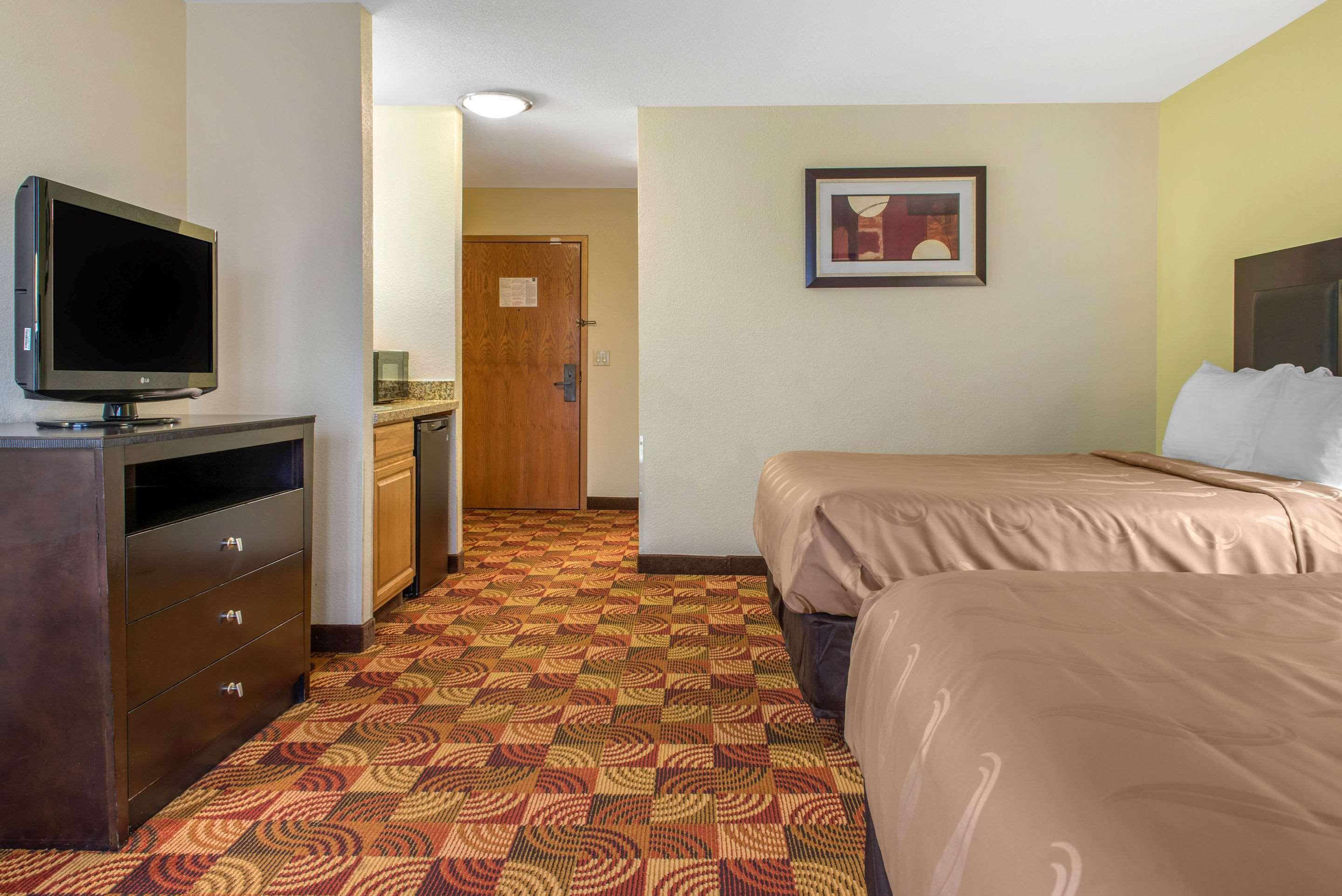 Quality Inn Bloomington Near University Экстерьер фото