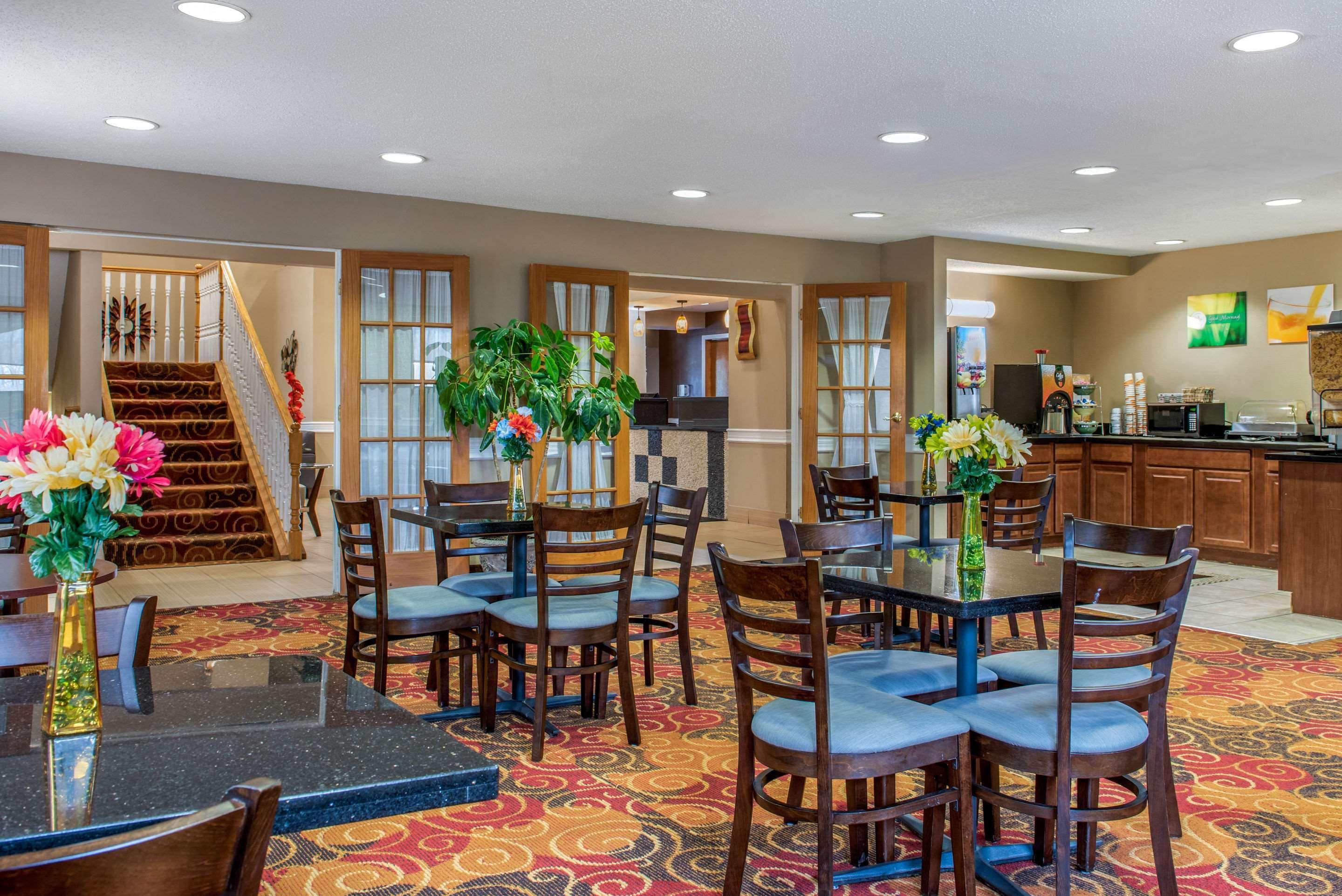 Quality Inn Bloomington Near University Экстерьер фото
