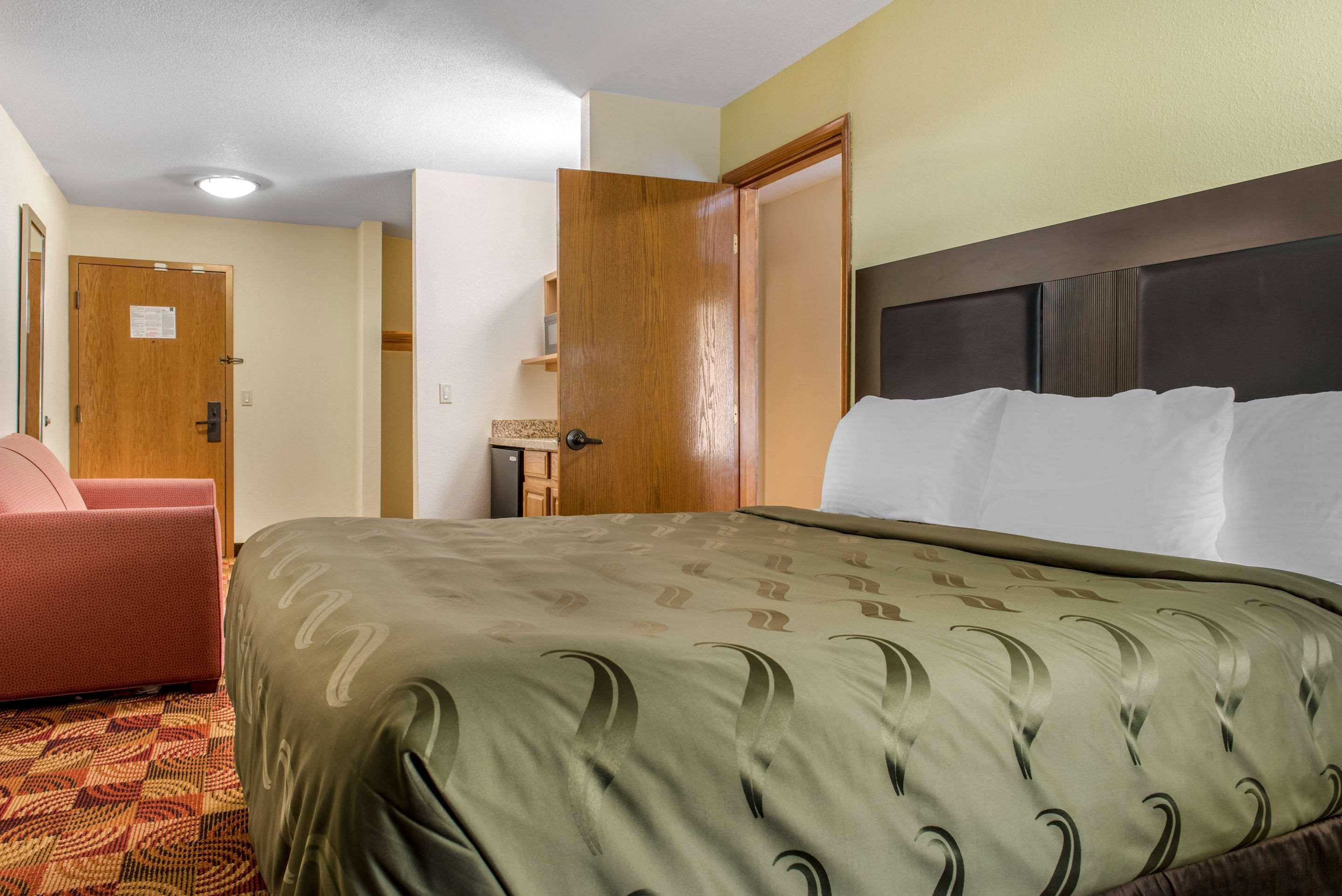 Quality Inn Bloomington Near University Экстерьер фото