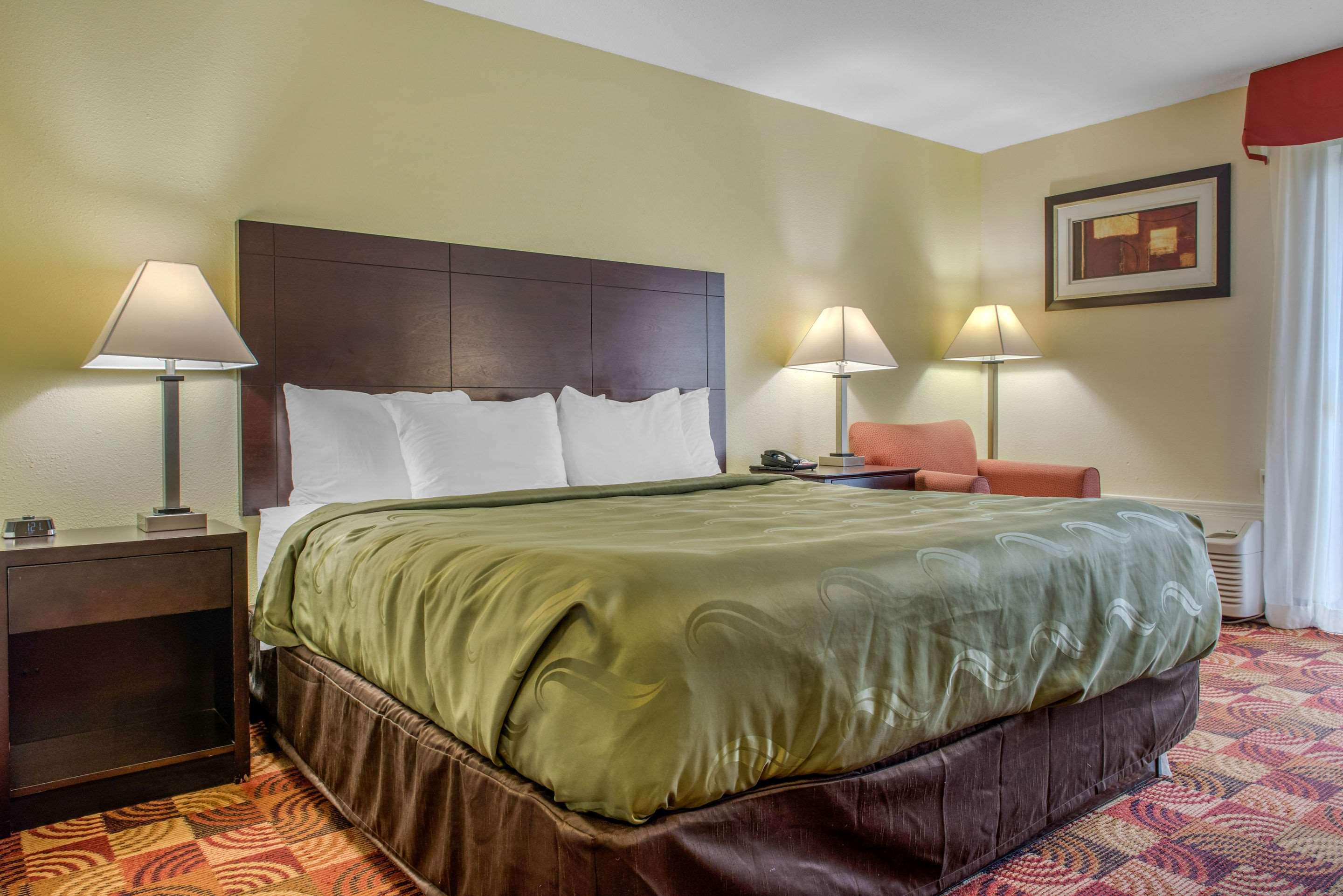 Quality Inn Bloomington Near University Экстерьер фото
