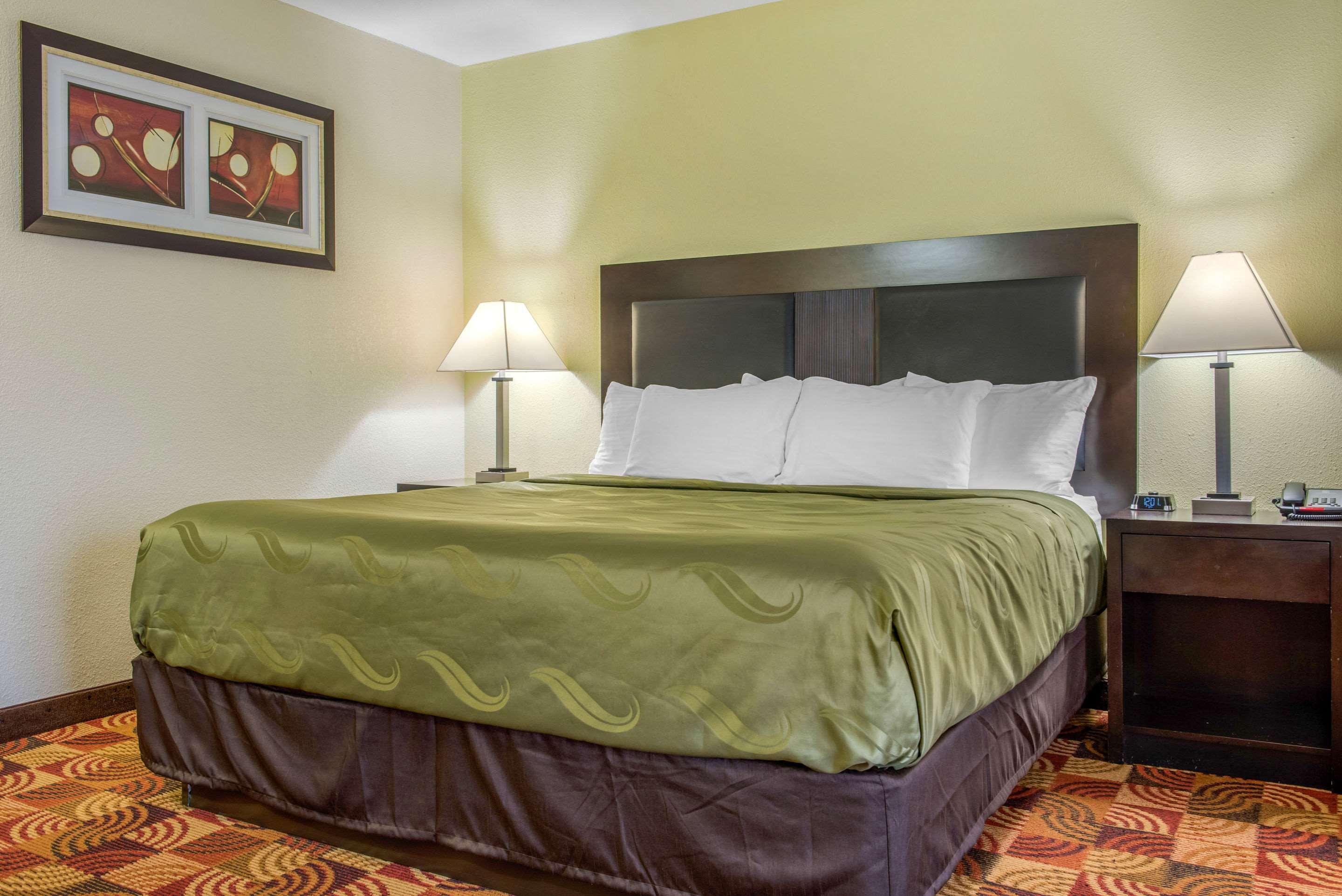 Quality Inn Bloomington Near University Экстерьер фото