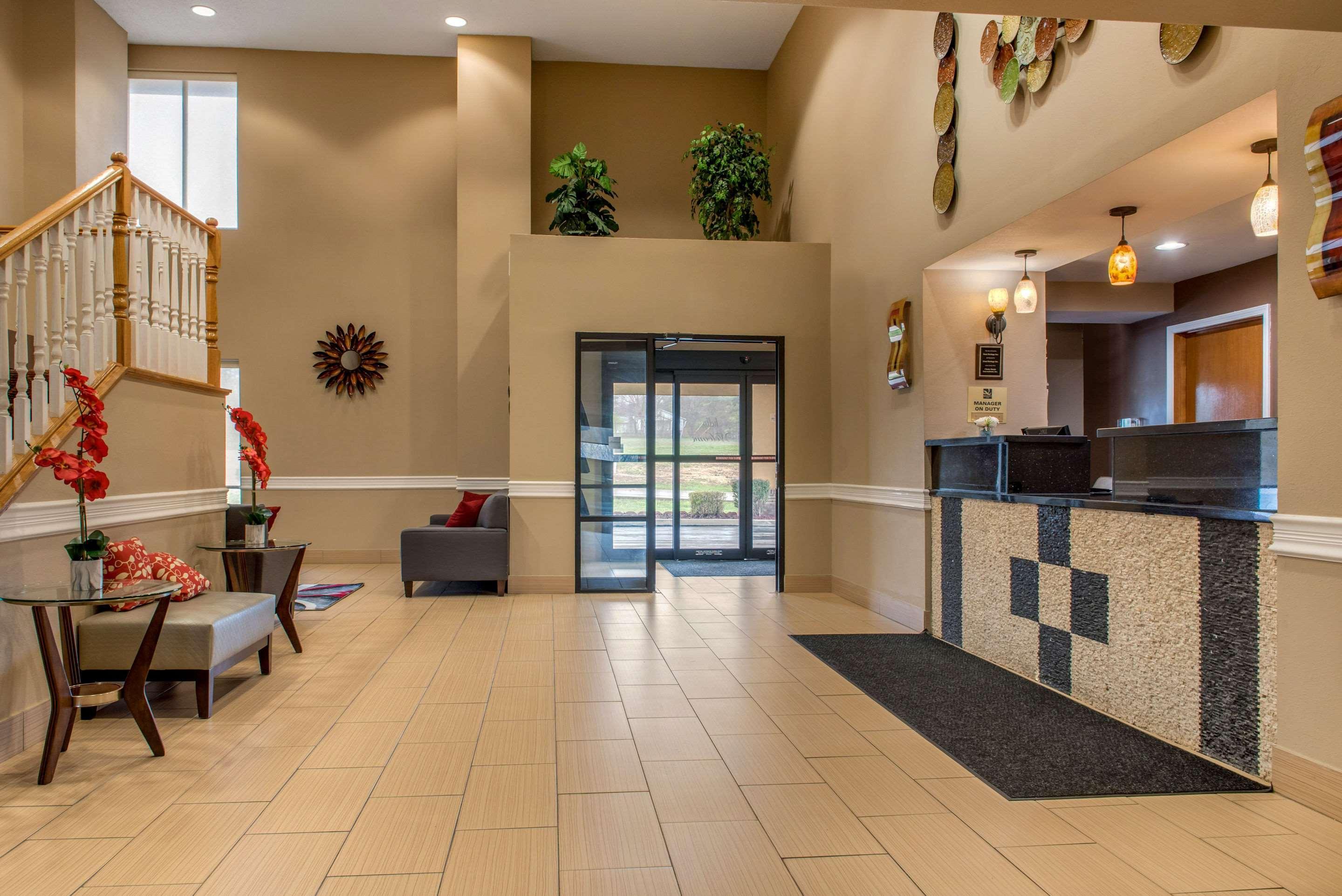 Quality Inn Bloomington Near University Экстерьер фото