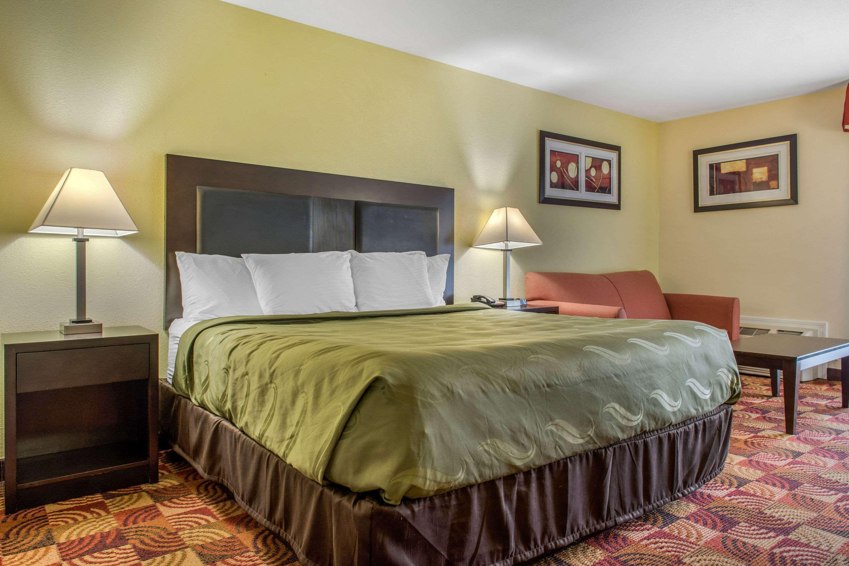Quality Inn Bloomington Near University Экстерьер фото