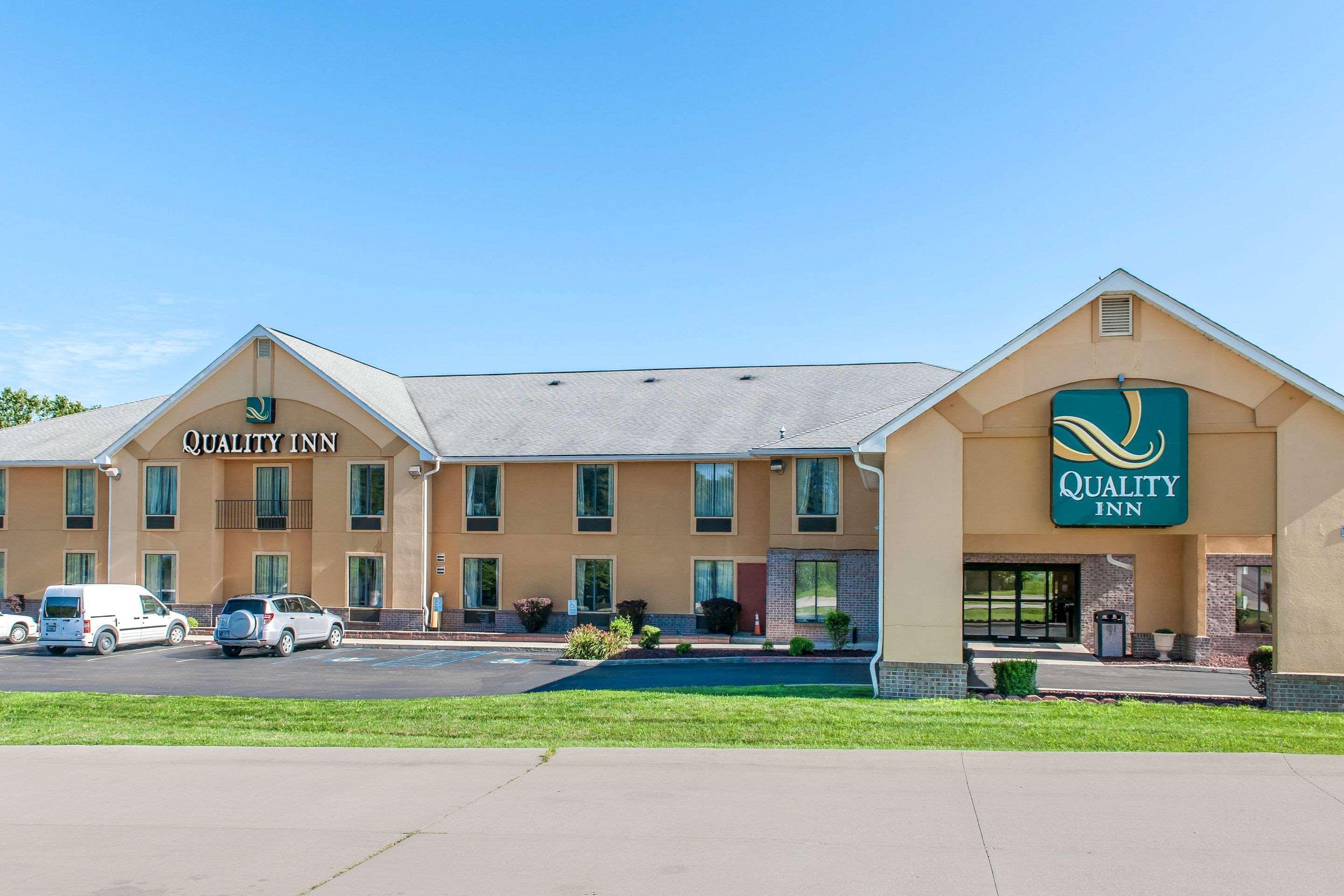 Quality Inn Bloomington Near University Экстерьер фото