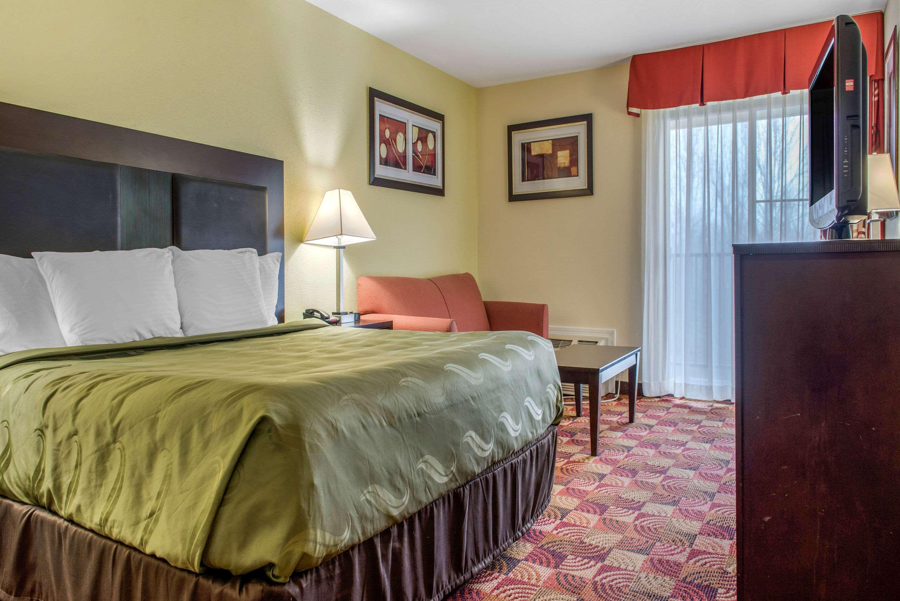 Quality Inn Bloomington Near University Экстерьер фото