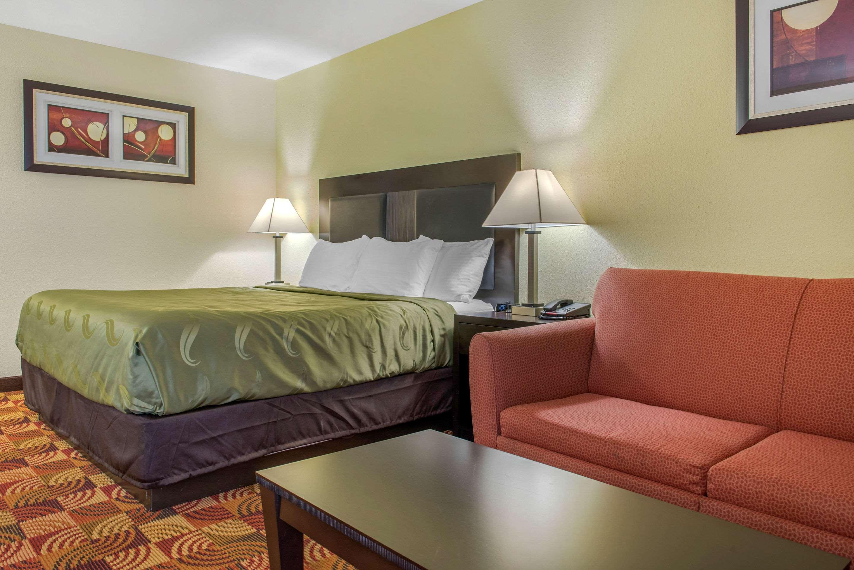 Quality Inn Bloomington Near University Экстерьер фото