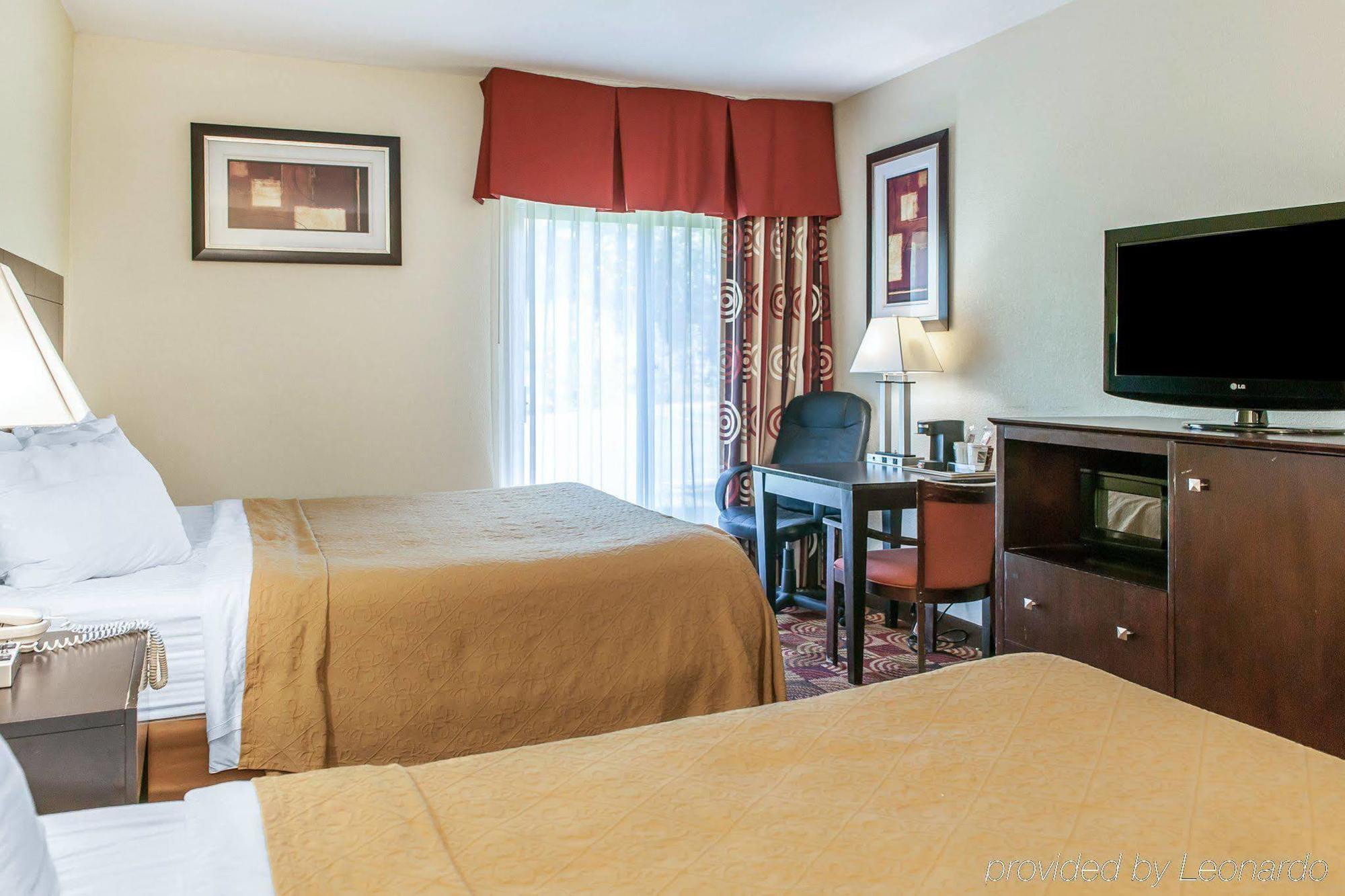 Quality Inn Bloomington Near University Экстерьер фото