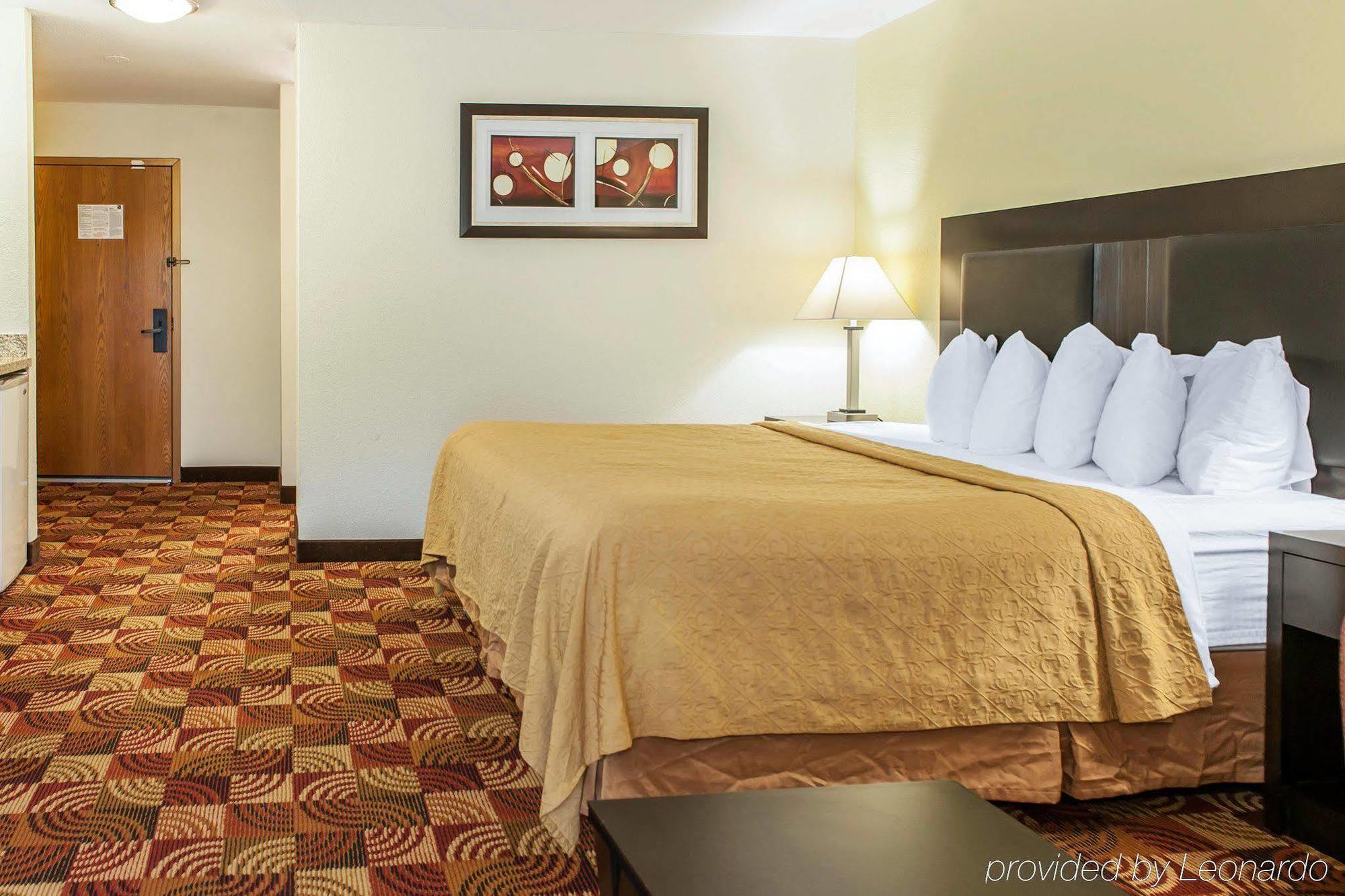 Quality Inn Bloomington Near University Экстерьер фото
