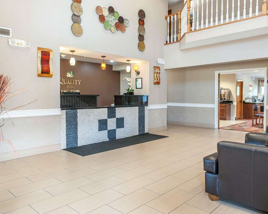 Quality Inn Bloomington Near University Интерьер фото