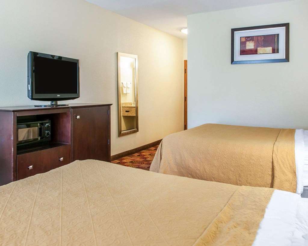 Quality Inn Bloomington Near University Номер фото