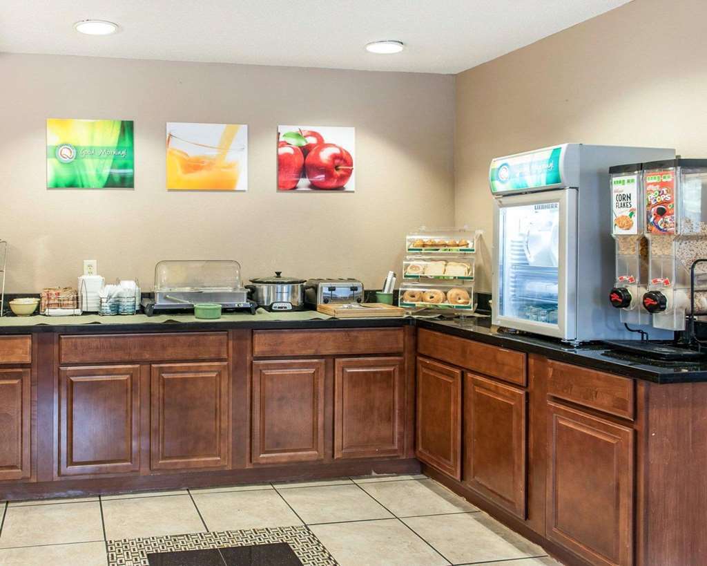 Quality Inn Bloomington Near University Ресторан фото