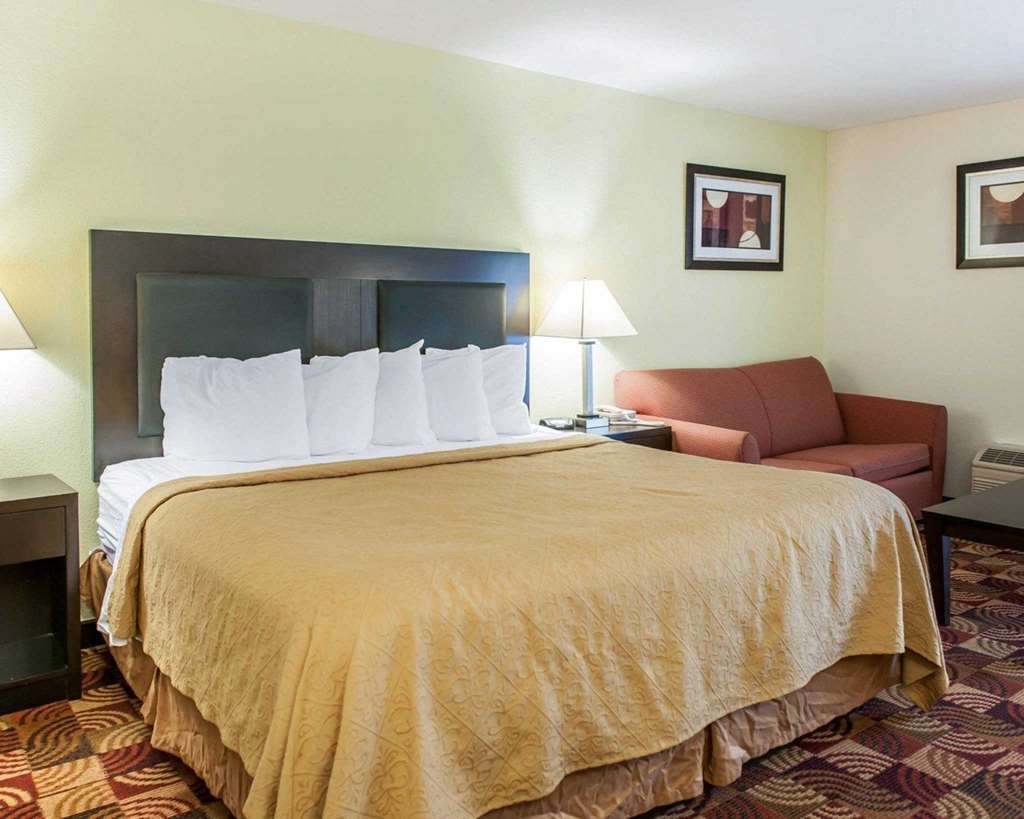 Quality Inn Bloomington Near University Номер фото