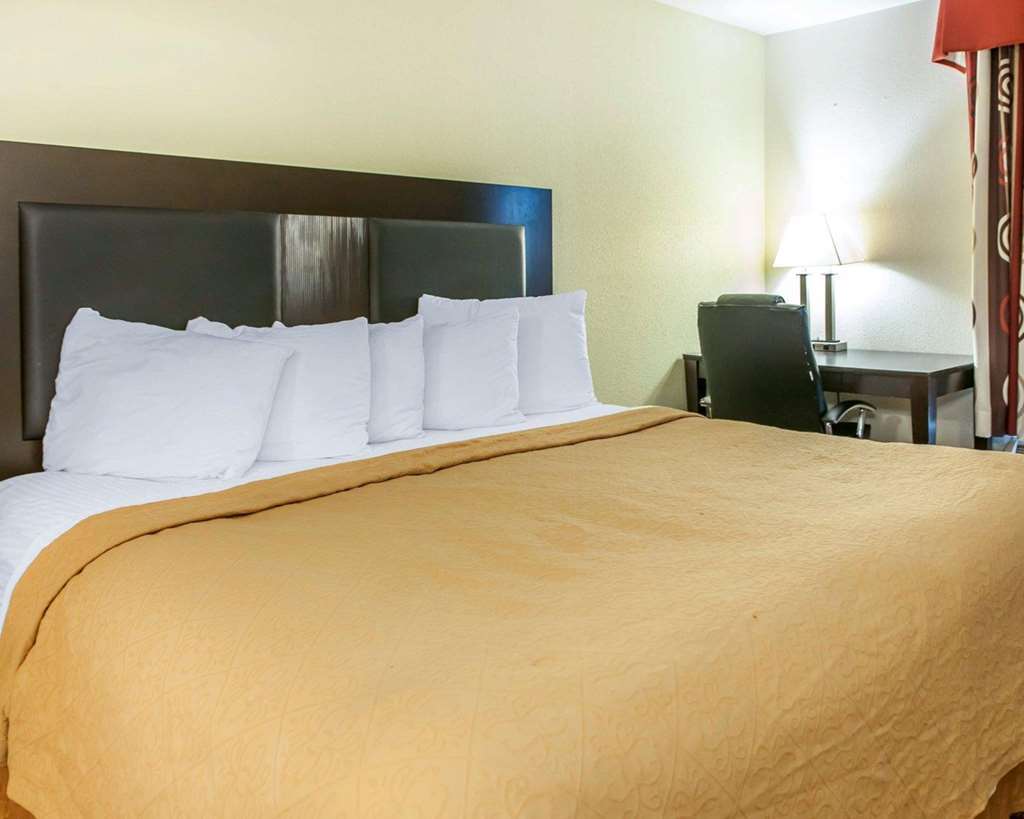 Quality Inn Bloomington Near University Номер фото